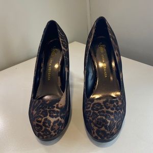 Sofia Vergara Leopard Pumps 2/$30
